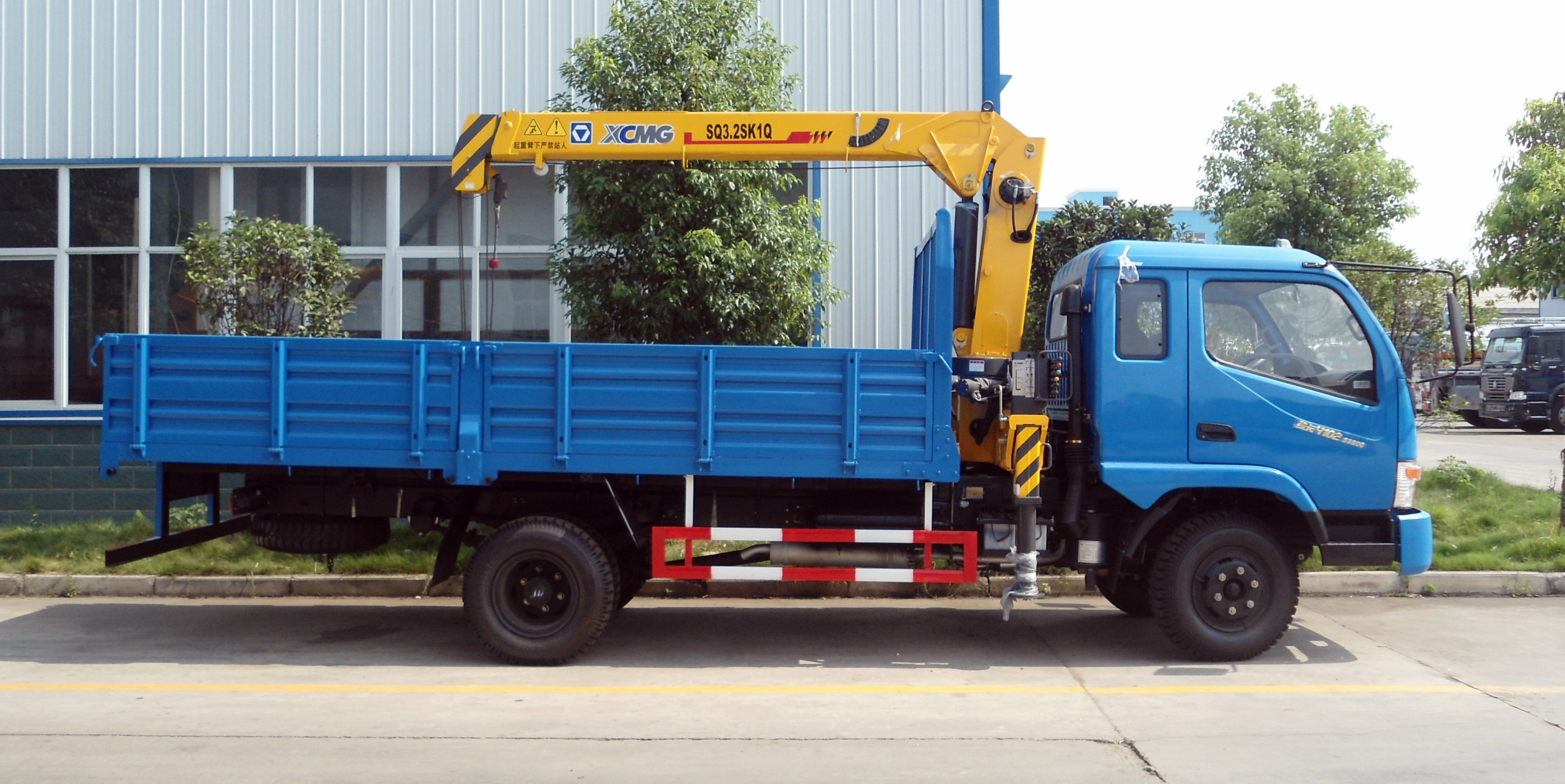 徐工3.2噸吊機(jī)隨車吊價(jià)格與選購指南