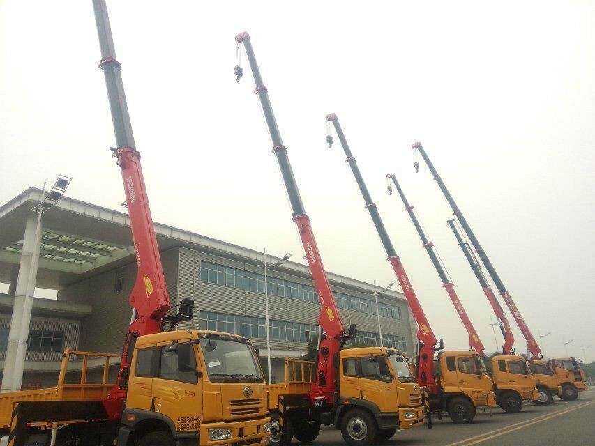 鷹潭隨車吊與平板運(yùn)輸車市場(chǎng)概覽 型號(hào)、報(bào)價(jià)與二手價(jià)格分析